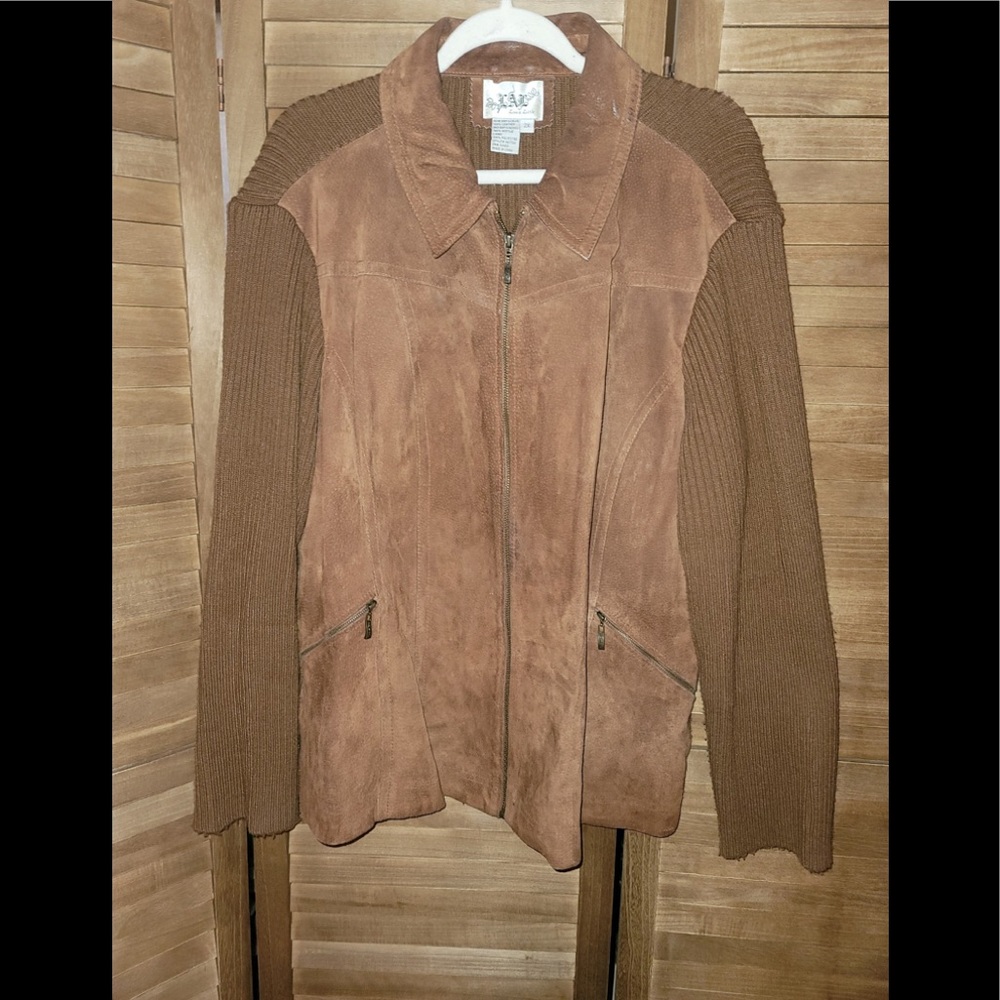 Leather jacket - Picture 2 of 2